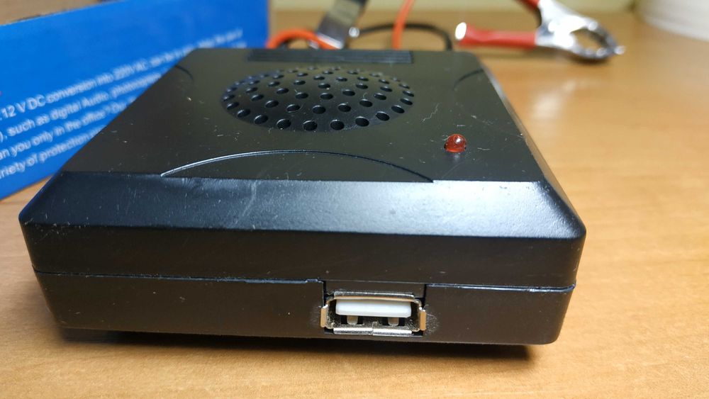 Інвертор перетворювач 12v-220v 180W