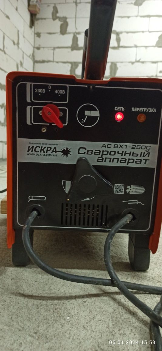 Продам сварочный аппарат Искра BX1-250C