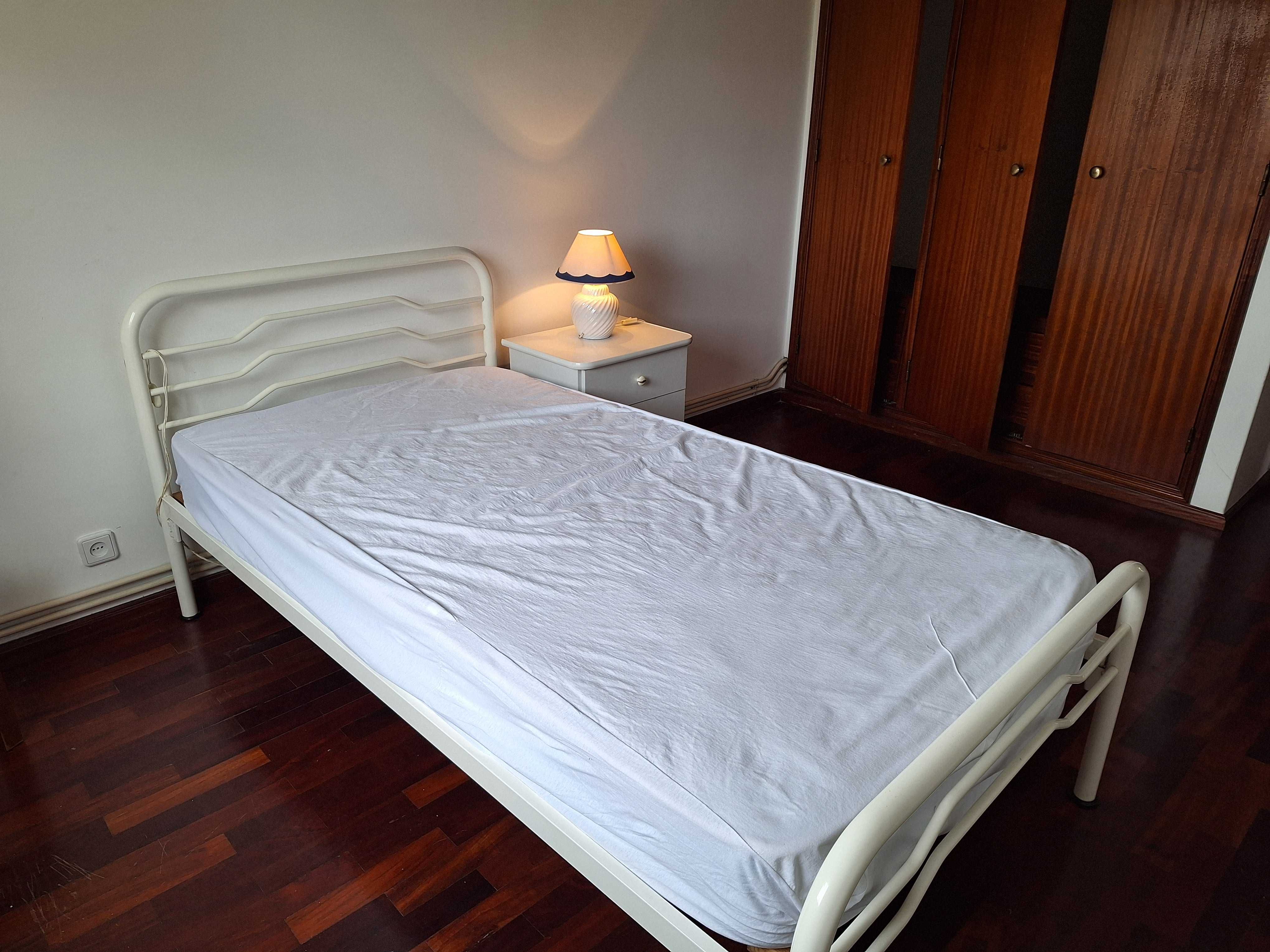 Arrenda-se Quartos em Leiria  a estudantes / estagiários