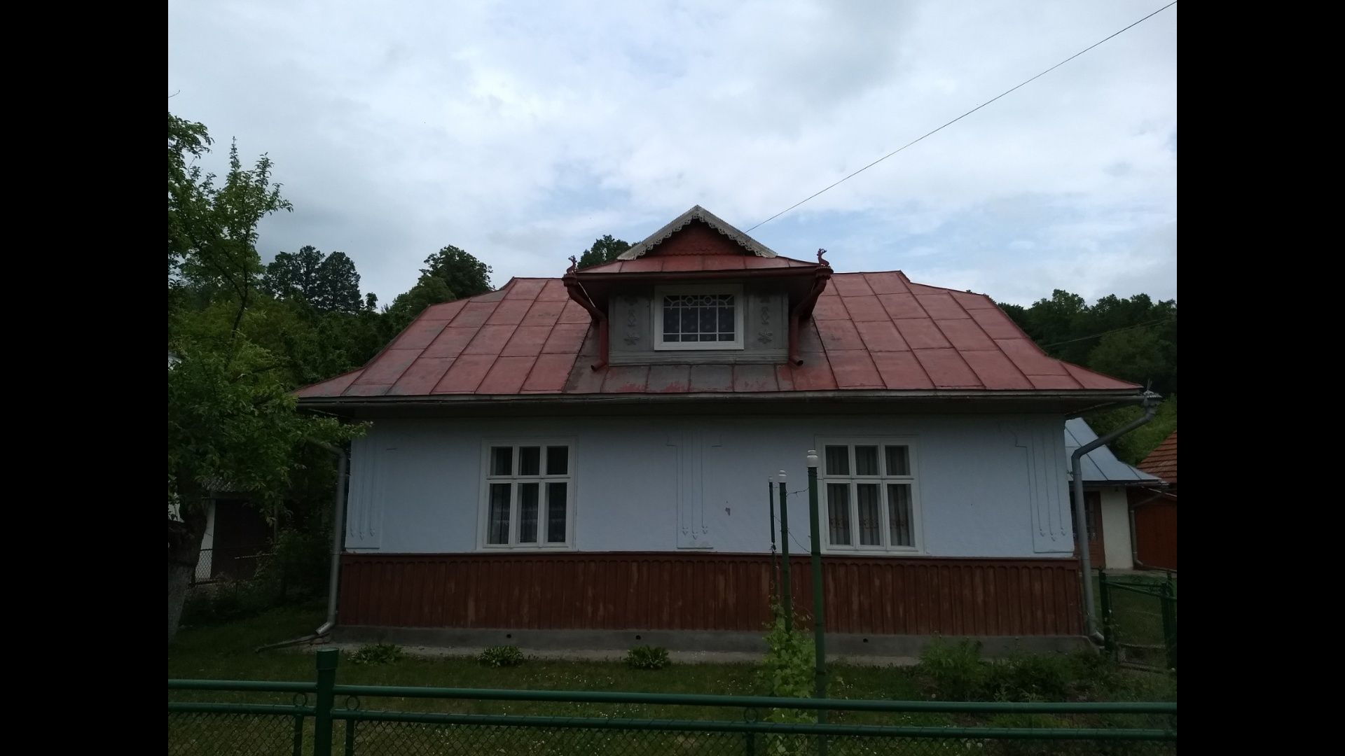 Фарбування дахів по всьому Коломийському районі