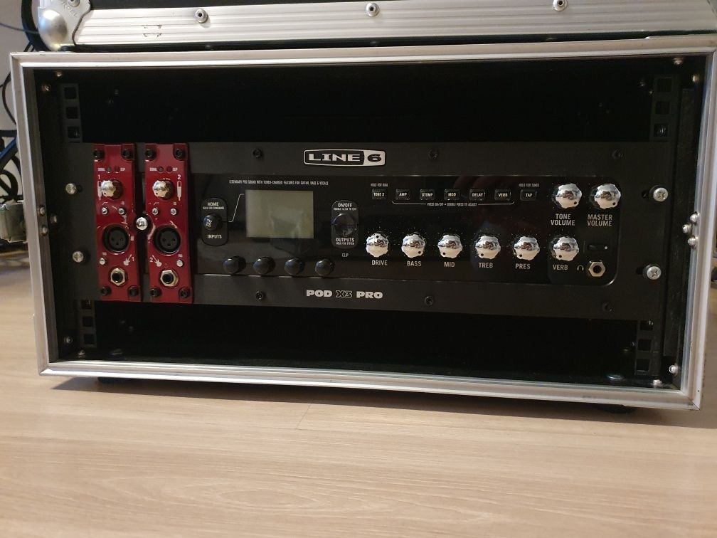 Line 6 Pod X3 Pro Wzmacniacz gitarowy Modeler Rack + case