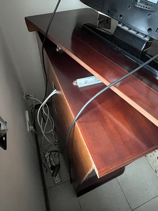 Aparador de televisão completamente novo Madeira de cerejeira