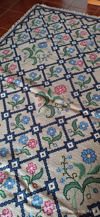 Carpete nova de arraiolos