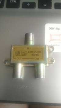 Splitter 2drożny 5-900mhz