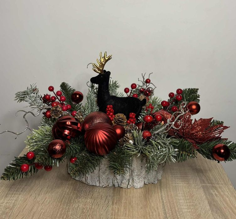 Stroik świąteczny z reniferem