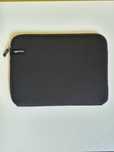 Etui do laptopa Amazon Basics czarne, niebieskie 13-14 cali