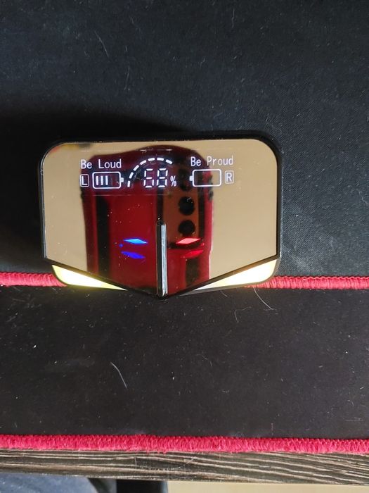 Продам Блютуз наушники M 28 Новые., TWS.