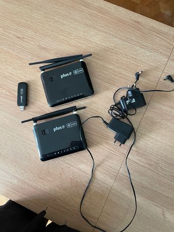 Dwa routery D-link DWR-116 +modem Huawei E3272