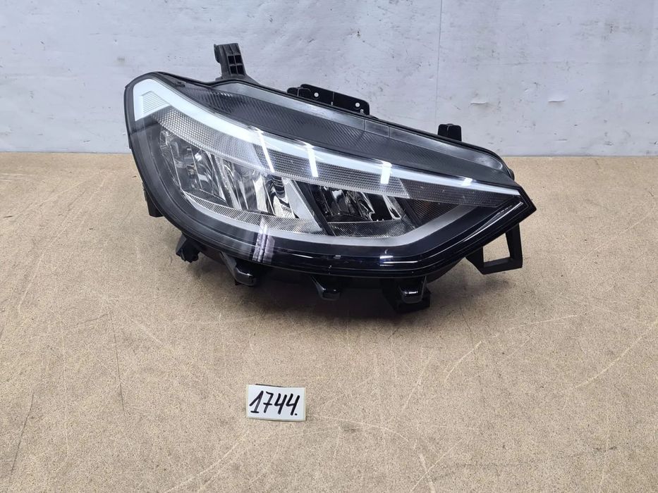 VW ID3 ID 3 LAMPA PRAWA LED PRAWY PRZÓD EURO 10B941006A