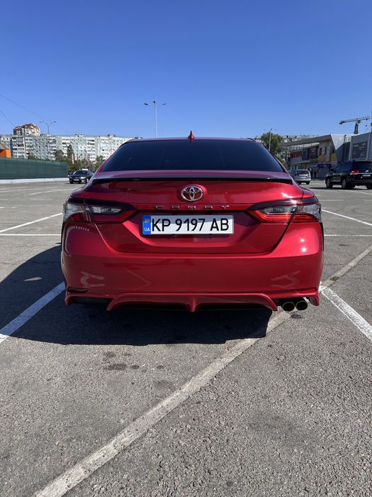 Toyota Camry 75 2021 рік