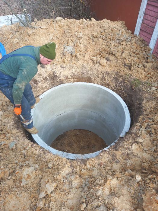 септики дренажное поле. канализации. Чистка криниці. Копка колодца