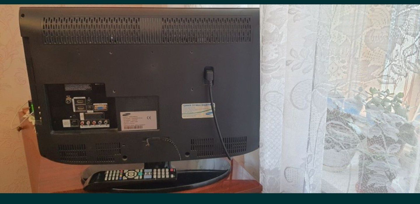 Телевизор Samsung LE26C450