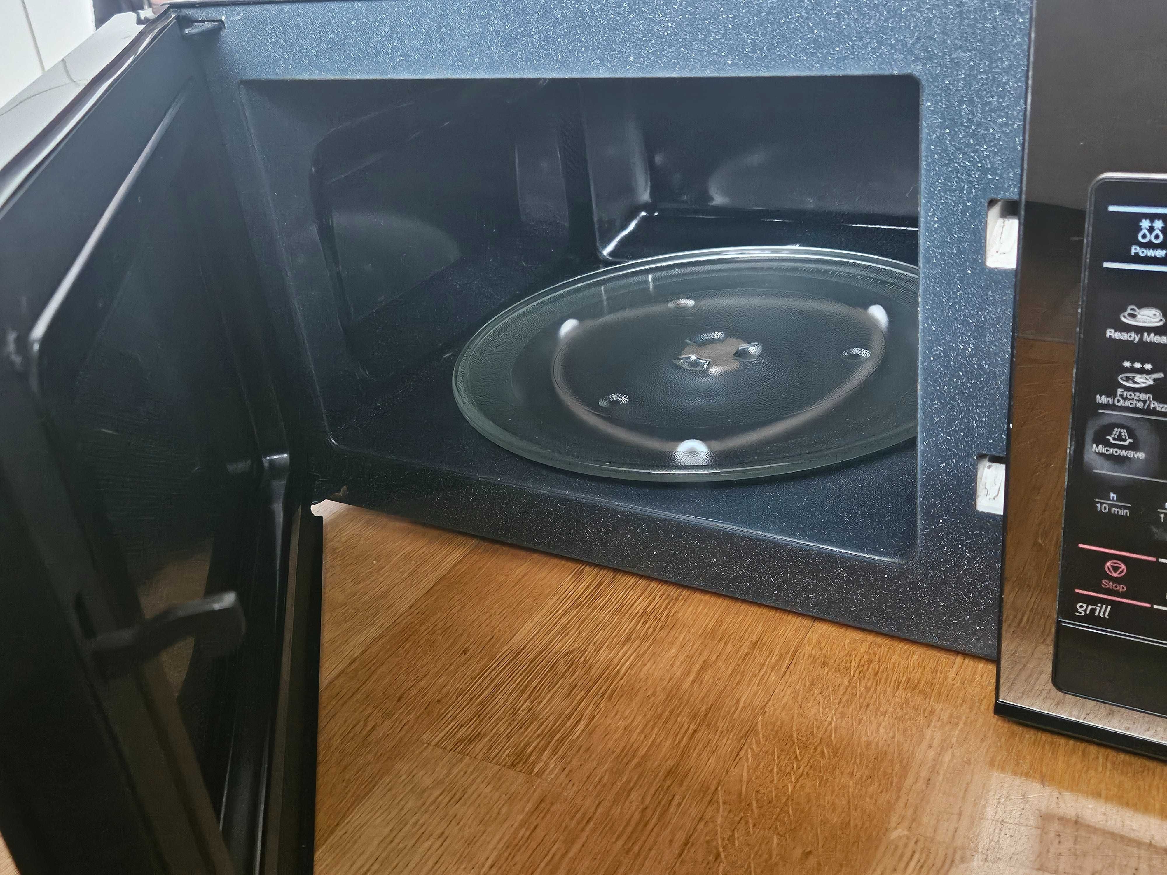 Kuchenka mikrofalowa Samsung GE83X