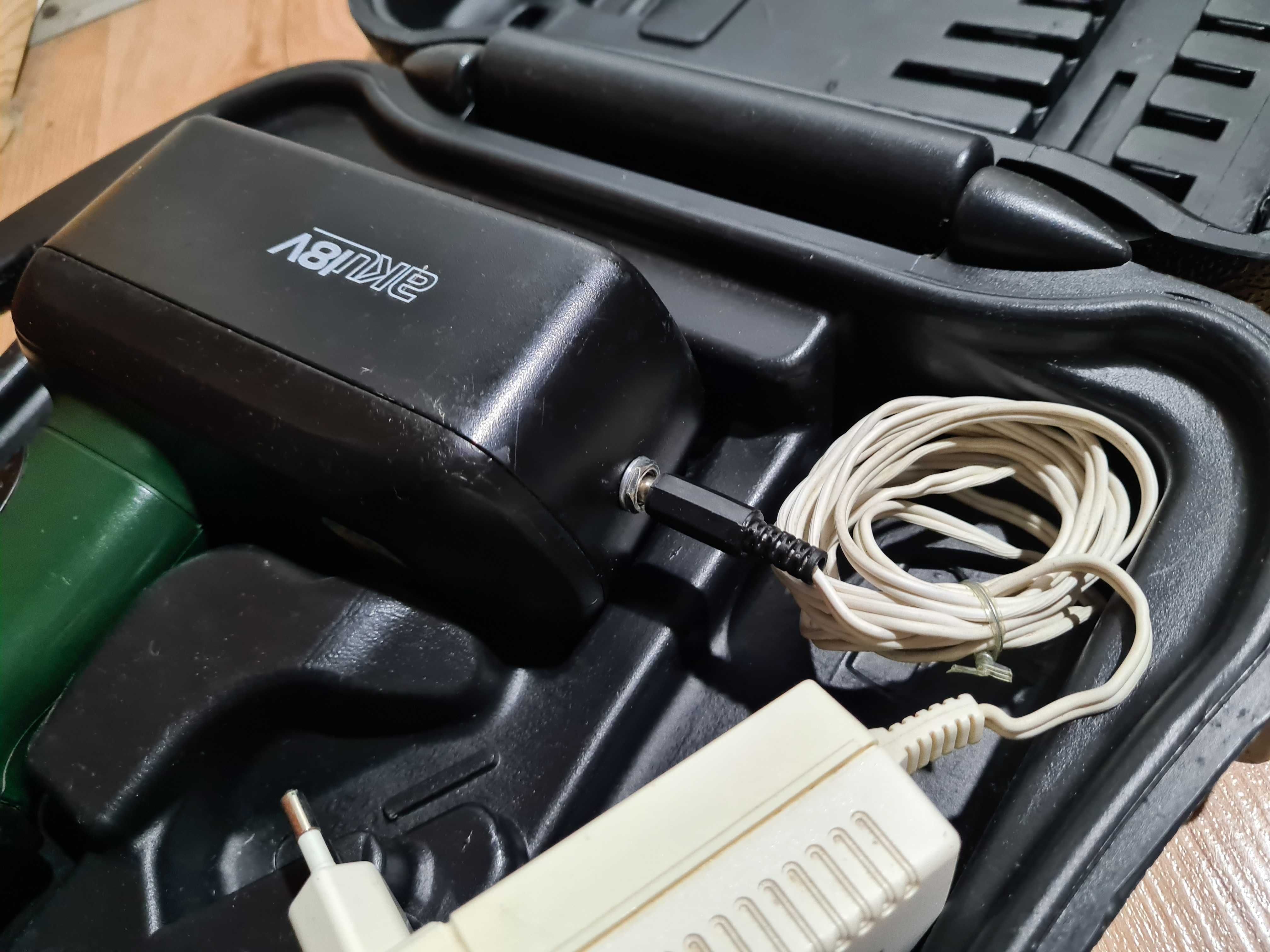 DEDRA - Wiertarko Wkrętarka 18v model DED7843  Aku Li-Ion 2 Ah