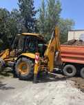 Услуги экскаватора аренда спецтехники JCB  гидромолот вибротрамбовка