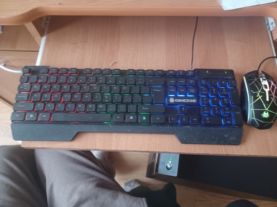 Sprzedam komputer i akcesoria
