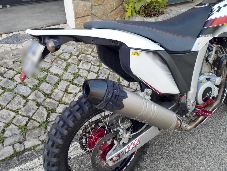 AJP PR7 650 Adventure - 2018 - Muito estimada e original