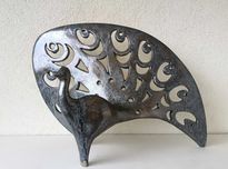 Ceramiczna rzeźba pawia