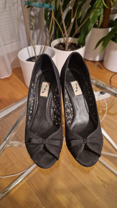 Platformy peep toe Stradivarius
