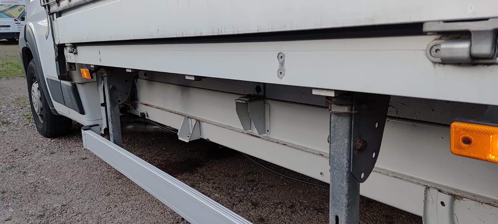 Fiat Ducato Iveco skrzyniowy plandeka rama kontener 8 paletowy