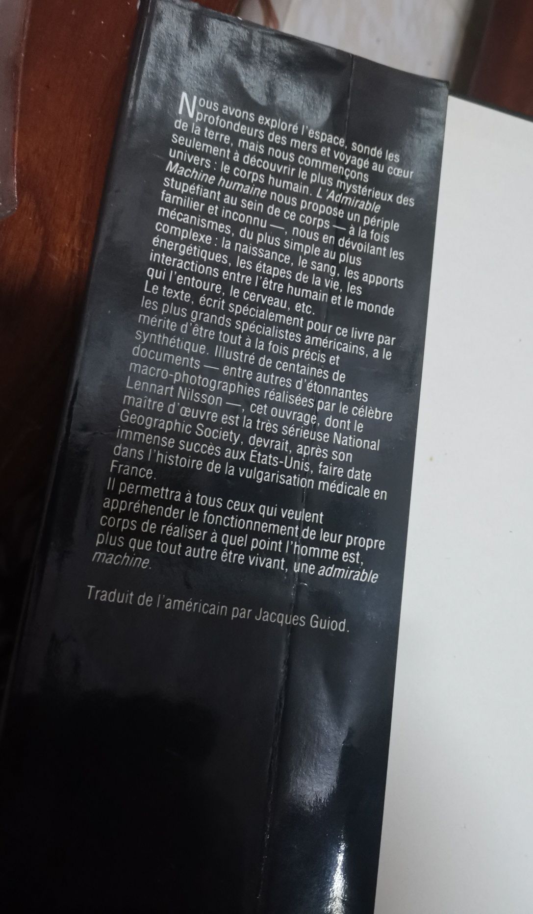 Livro do corpo humano, escrito em francês