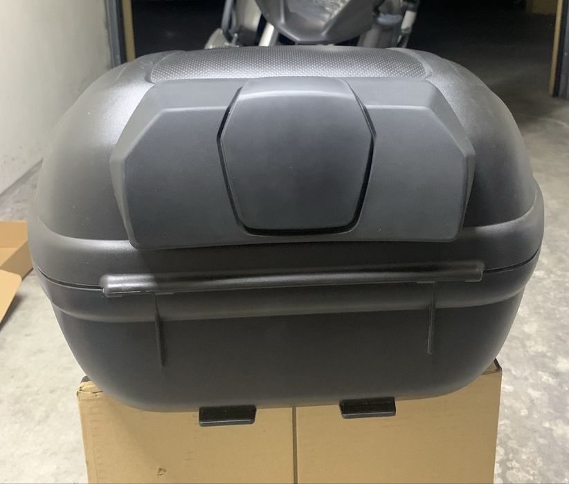 Top case givi + base