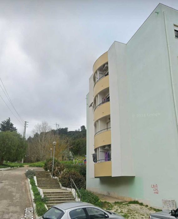 Aluga se t2 sem elevador