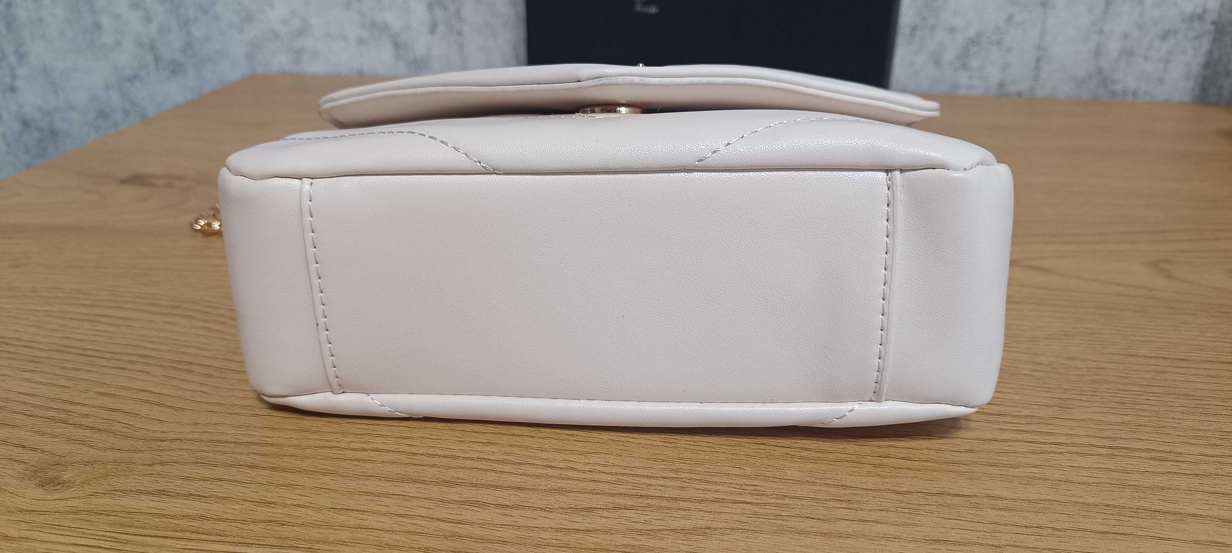 Сумка Saint Laurent LouLou YSL