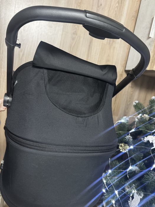 Продам прогулянкову коляску Carello