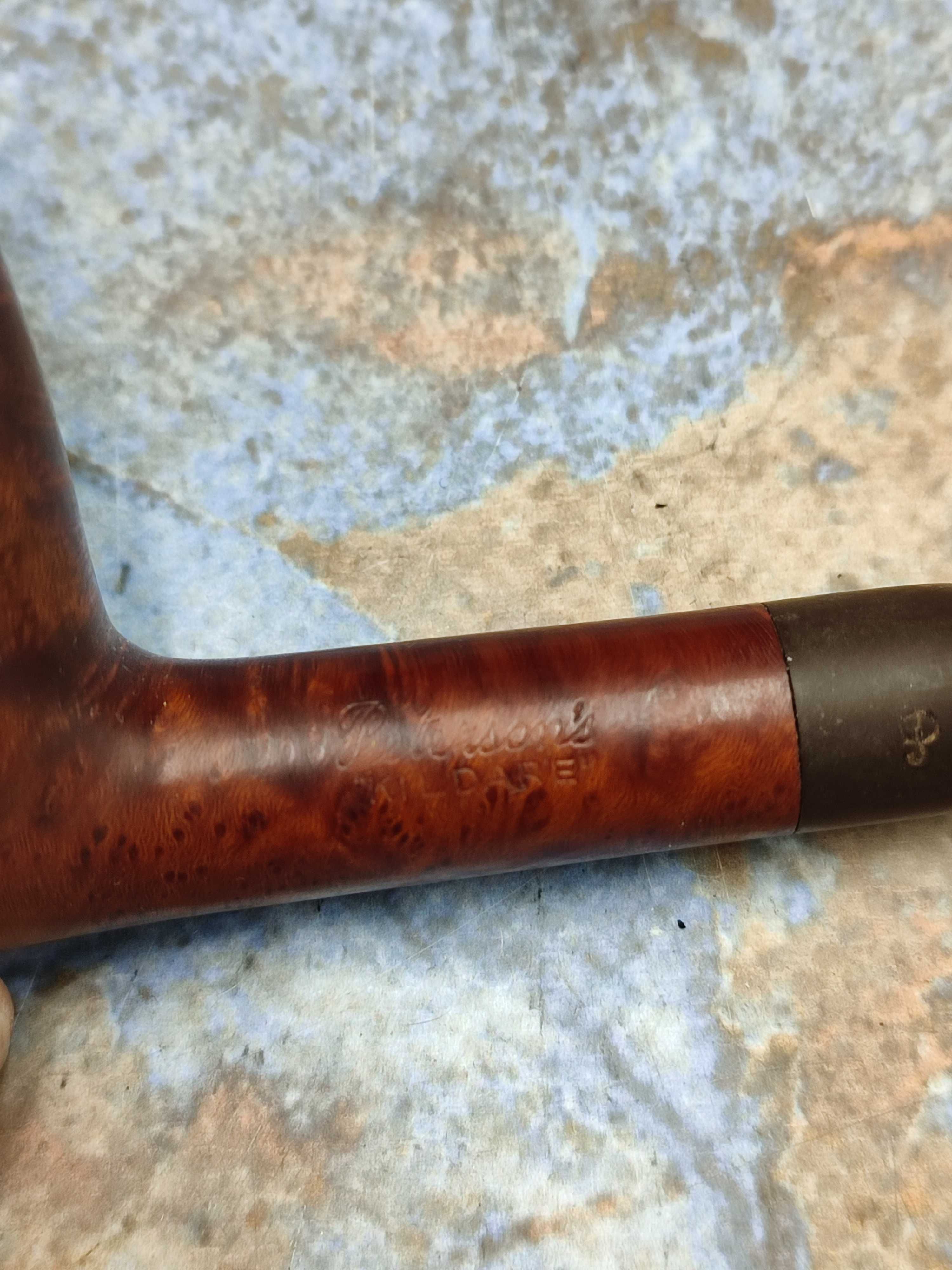 Kolekcjonerska fajka Peterson Kildare - Stojak - Gratka - 3540