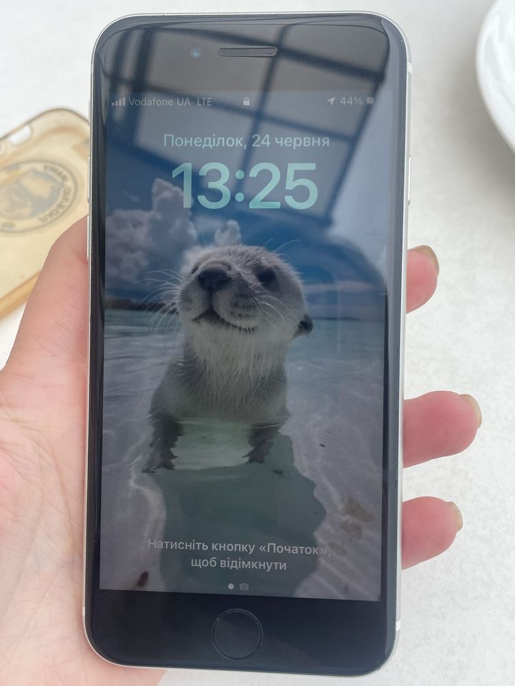 Телефон Iphone 64 гб