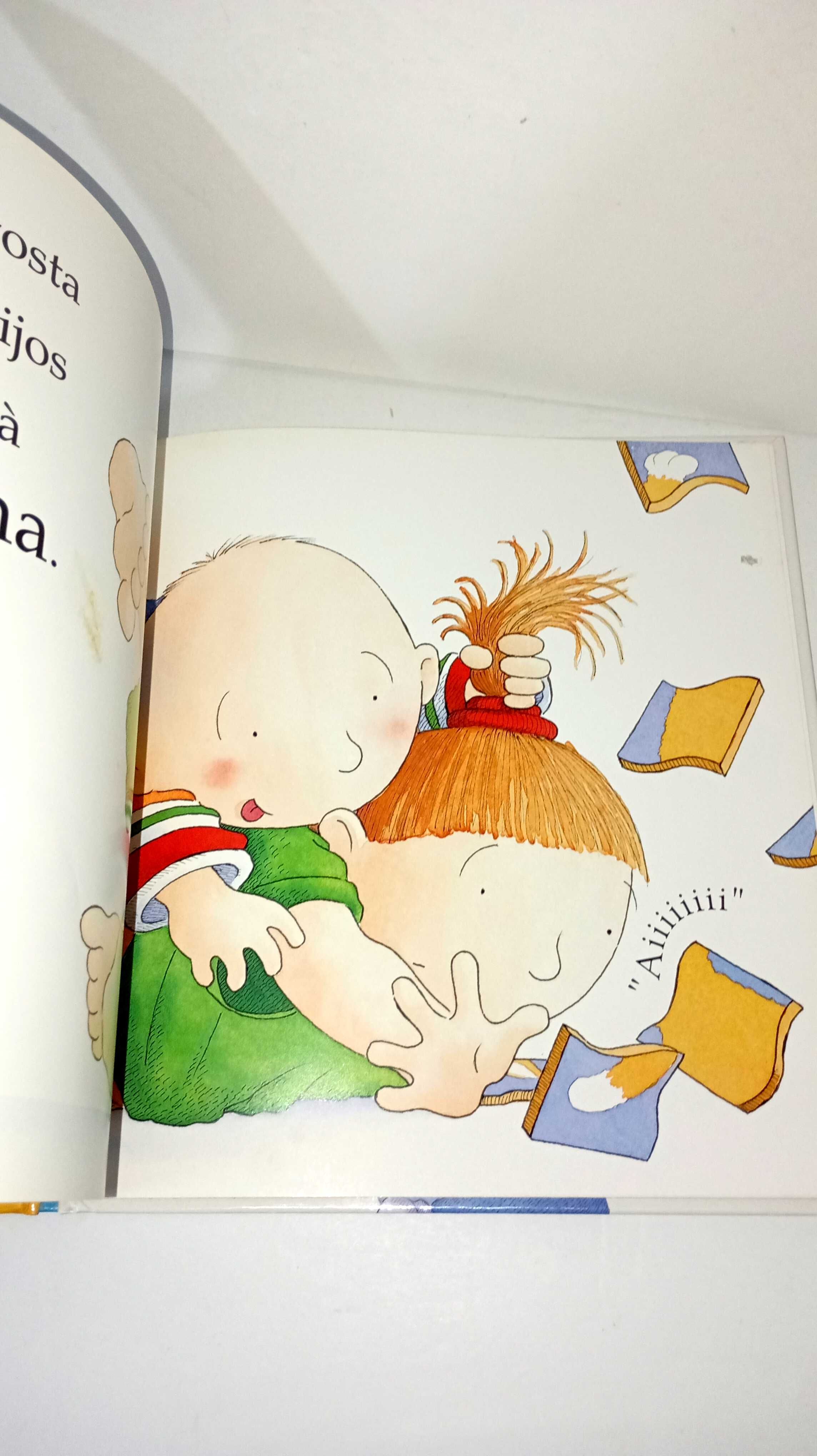 O bebé gosta de beijos e abraços