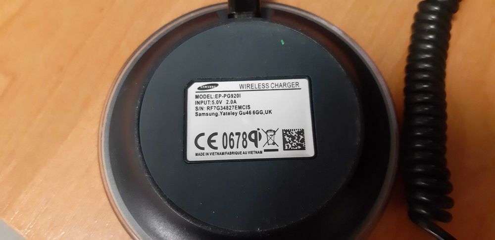 Бездротовий зарядний пристрій Samsung EP-PG920I + USB кабель
