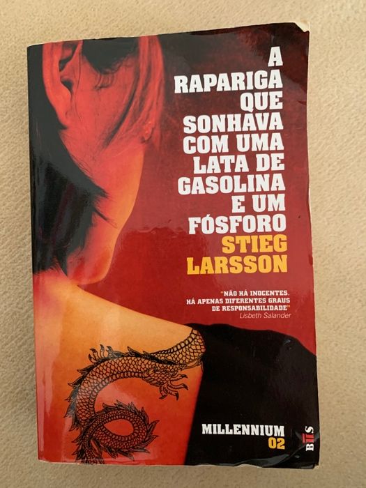 A Rapariga que Sonhava com uma Lata de Gasolina e um Fósforo - S. L.