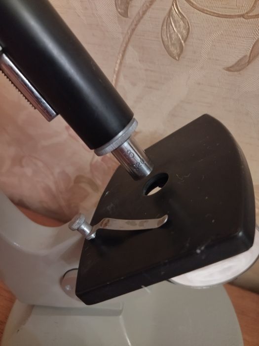 Микроскоп  УШМ-1 знак качества СССР.