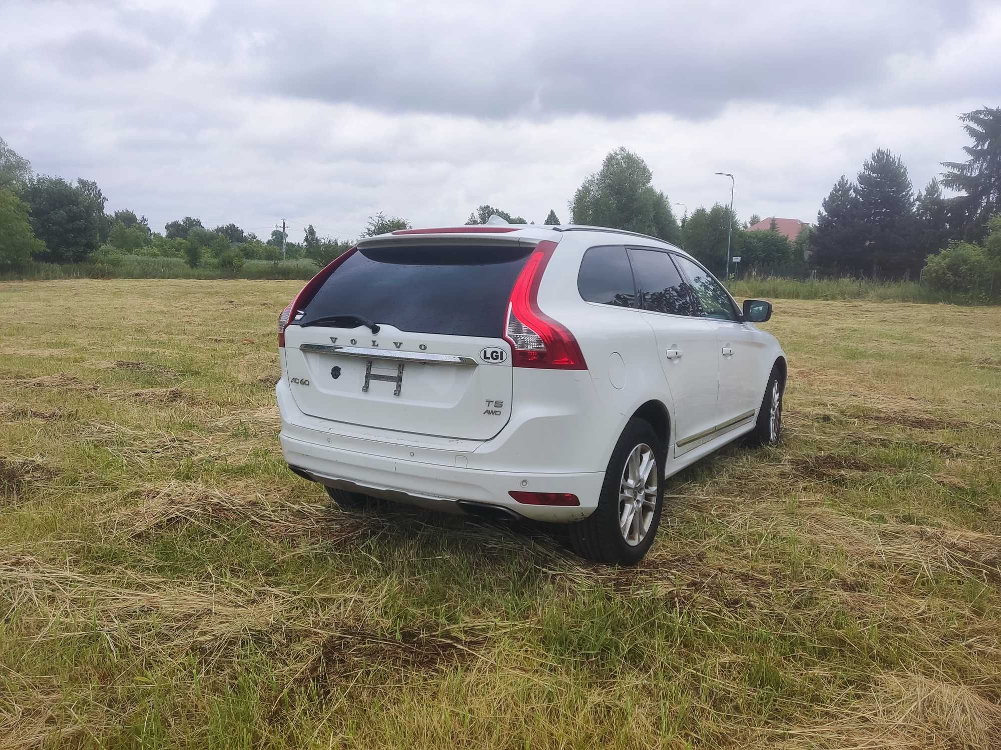 Volvo XC60 2.5 T5 AWD 2015r