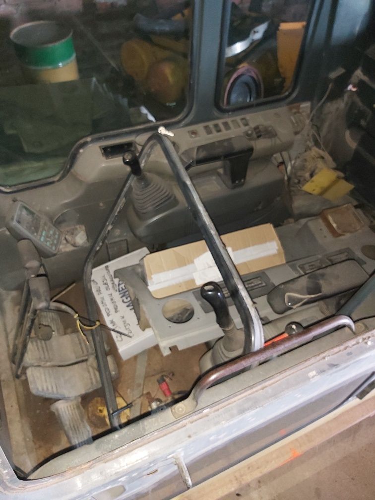 Kabina Komatsu pc 240- części, sterownik, klima, wyświetlacz, moduł