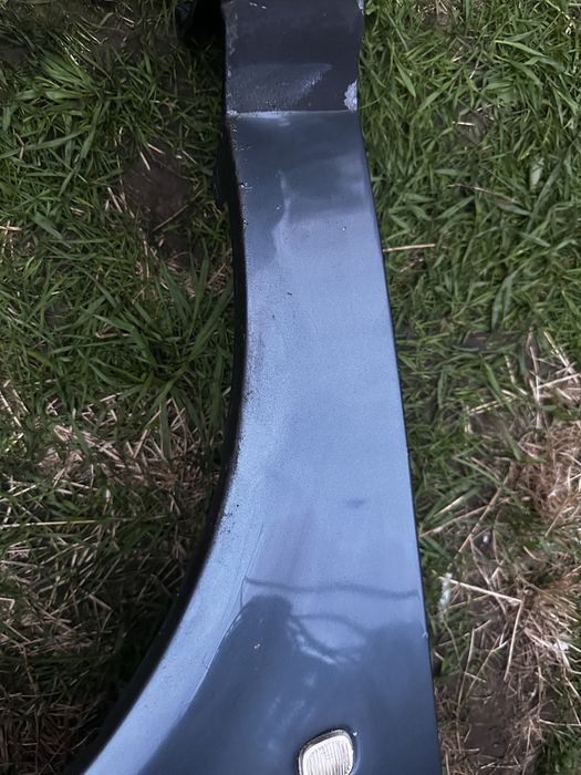 Крило праве skoda tour