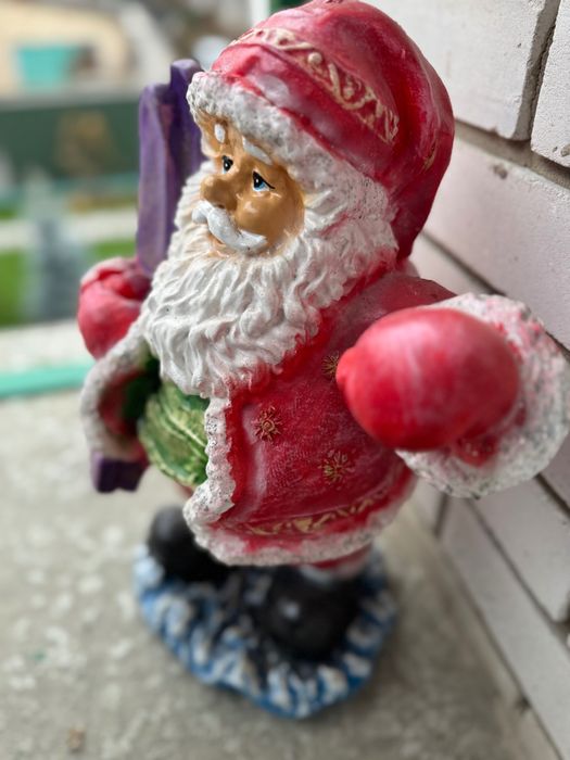 Садова фігура . Дід мороз