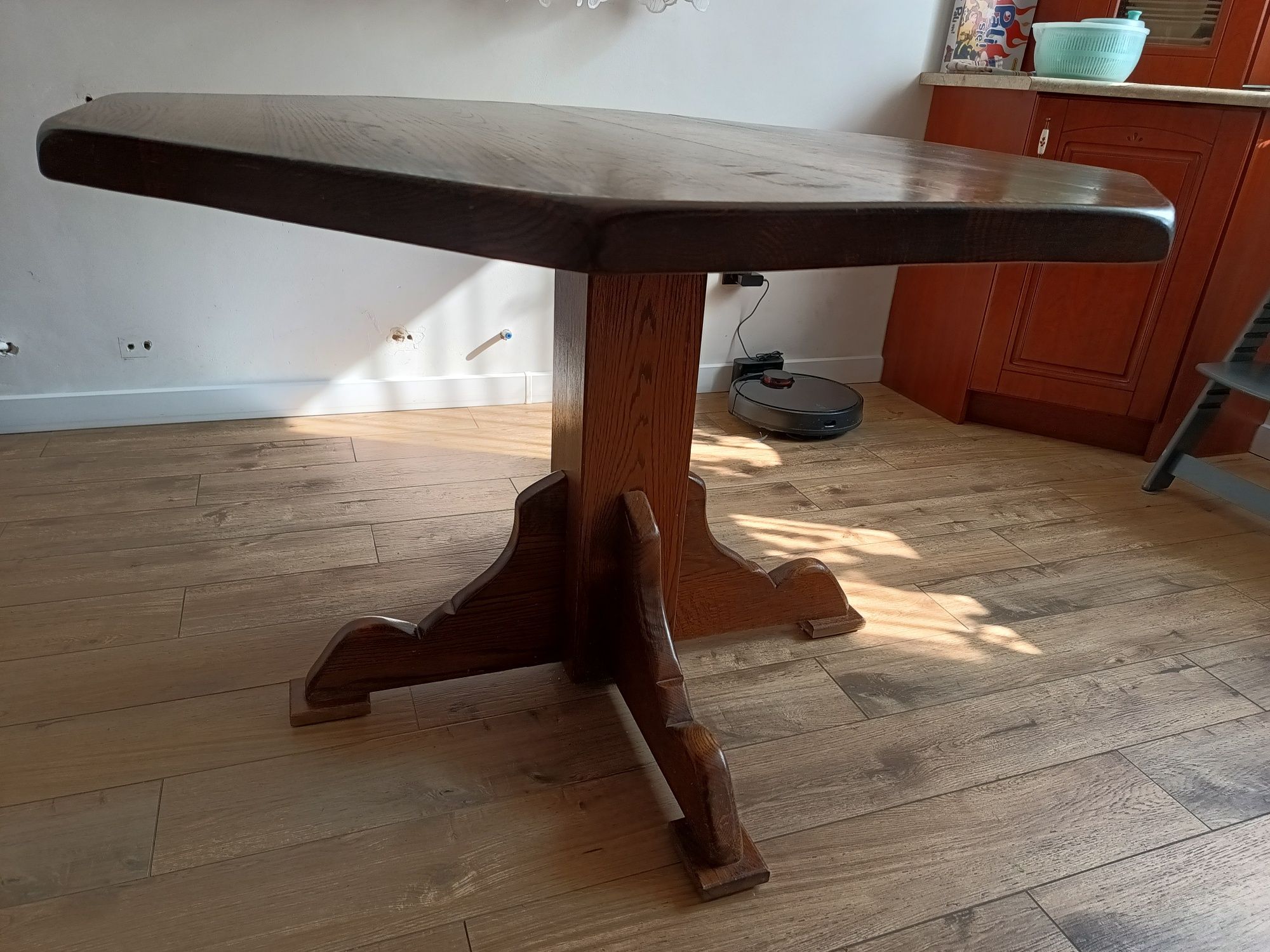 Stół drewniany 110 cm, 4 krzesła, masywny i solidny zestaw