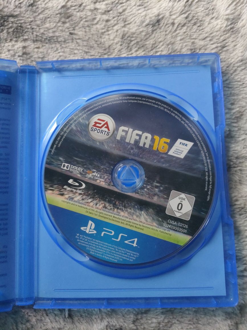 uncharted 4 i fifa 16 na ps4