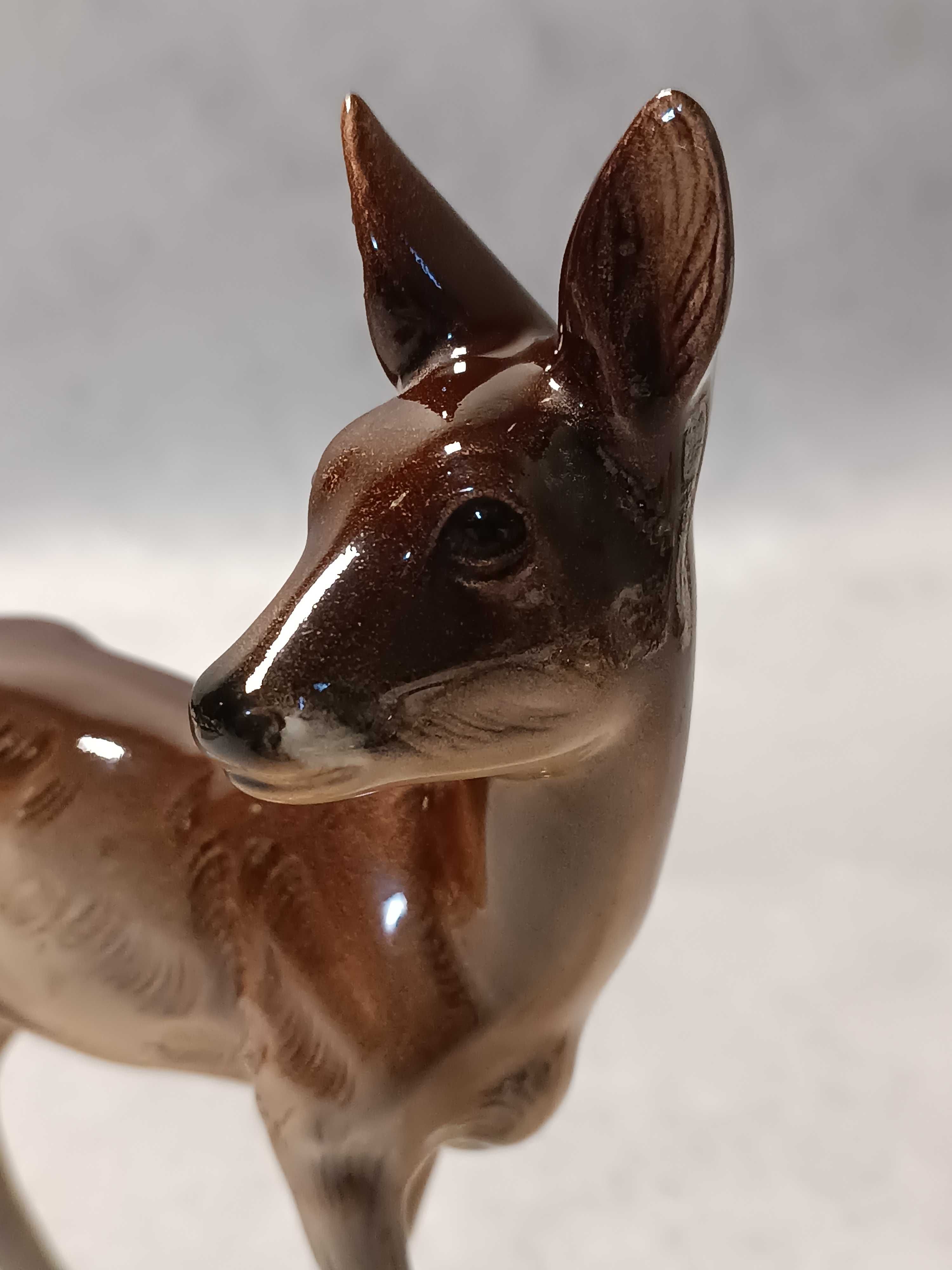 Hertwig kolekcjonerska figurka Jelonek Sarenka Niemcy