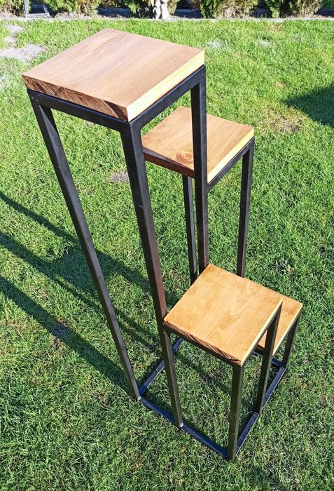 Kwietnik stalowy, 4 stopnie