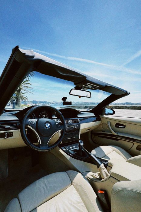 BMW 320d cabrio em BOM Estado