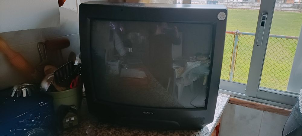 TV Mitsay a funcionar perfeitamente