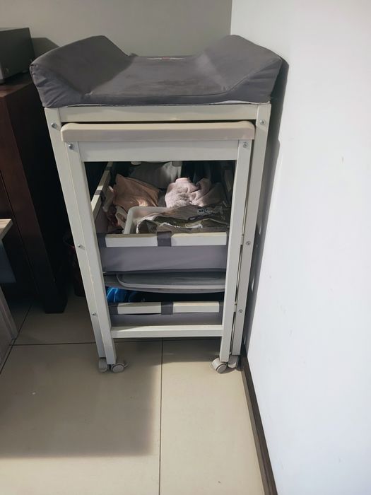 Przewijak stojący z wanienką