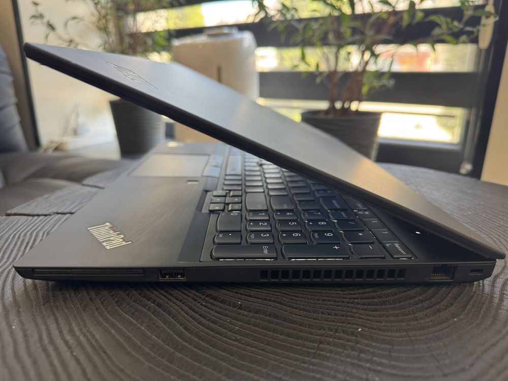 Lenovo ThinkPad P15s (i7-10510U 32GB SSD 512 Quadro P520) #0701