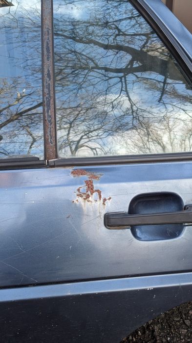 Стекло двери golf 2 с форточками