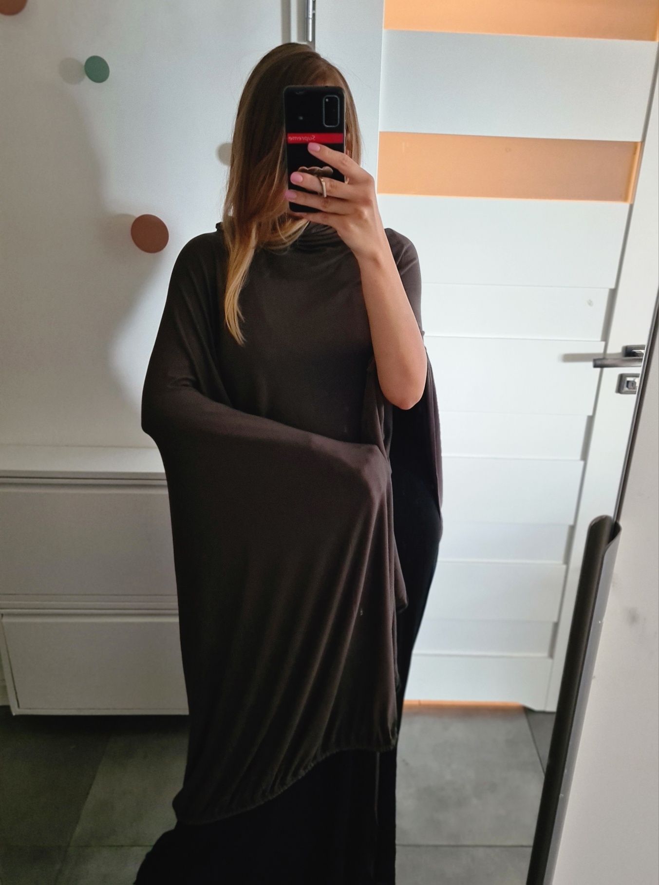 Brązowa peleryna płaszcz narzuta dla czarownicy wiedźmy Halloween