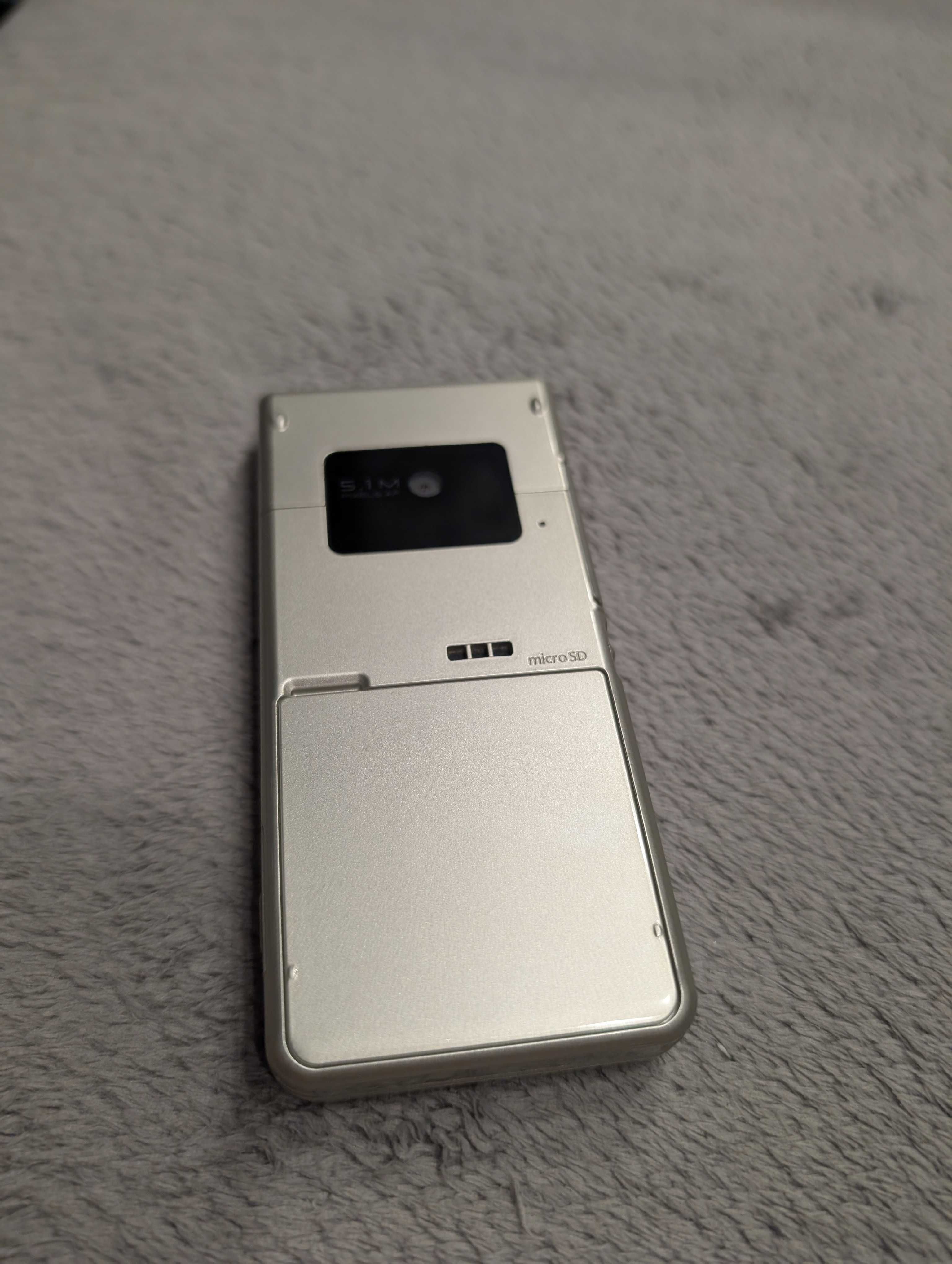 Японский мобильный Panasonic P-01E DOCOMO Flip телефон раскладушка